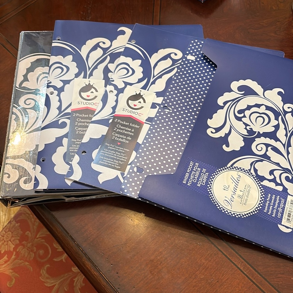 One 1” binder, two poly folders & one binder pocket, the Versailles collection.